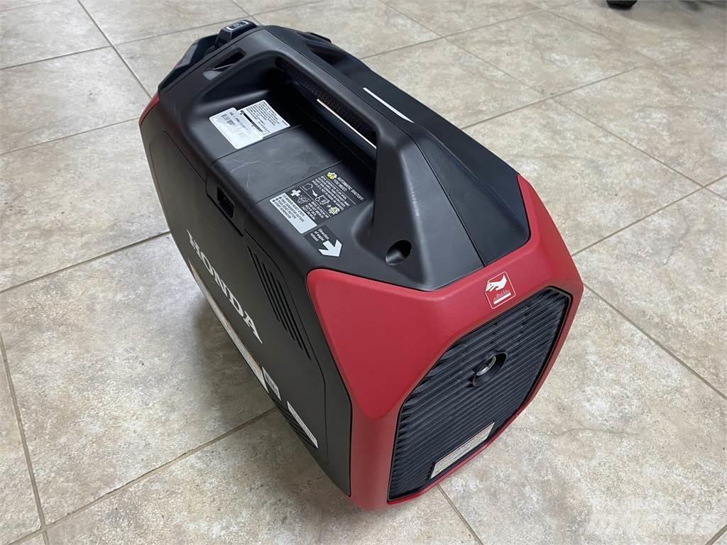 Honda EU3200I Osvětlovací stožáry