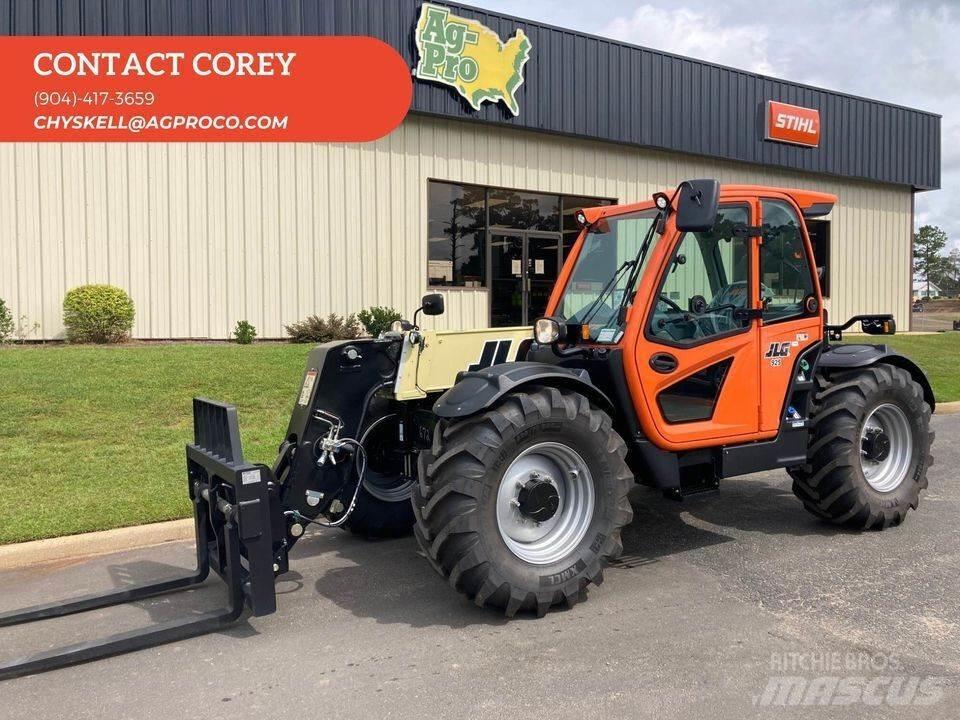 JLG 925 Teleskopické manipulátory