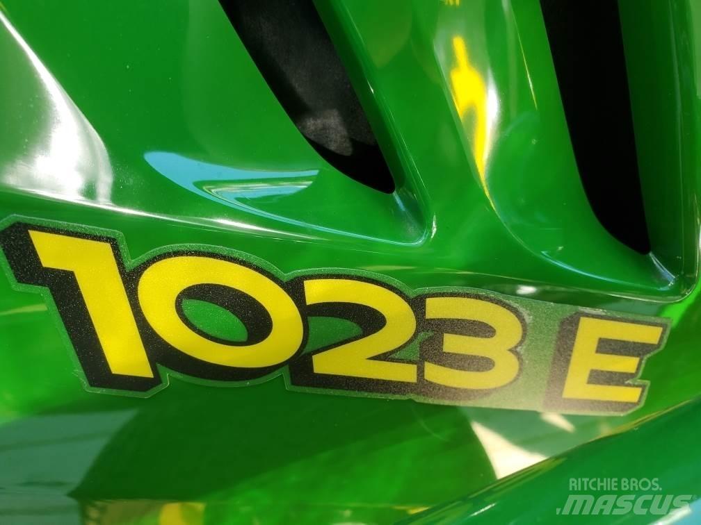 John Deere 1023E Kompaktní traktory