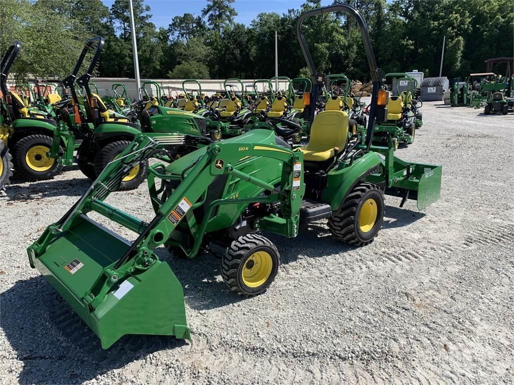 John Deere 1023E Kompaktní traktory