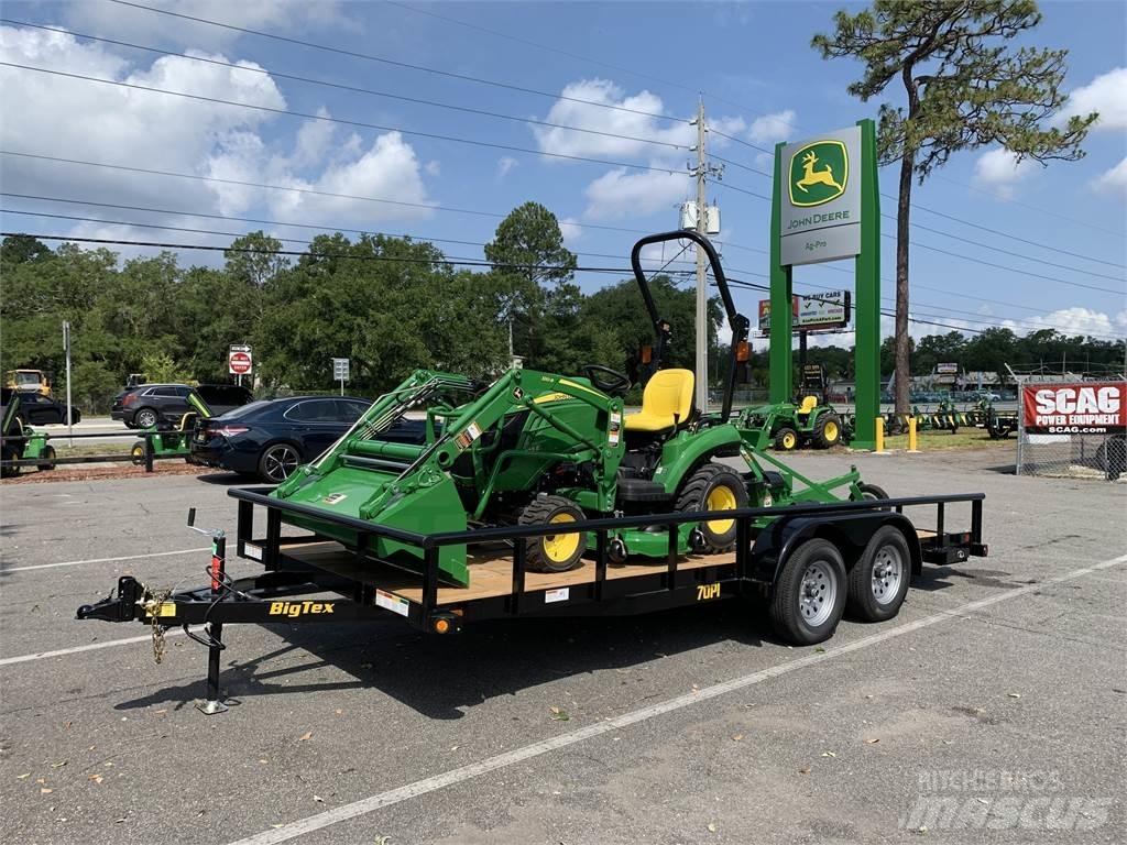 John Deere 1023E Kompaktní traktory