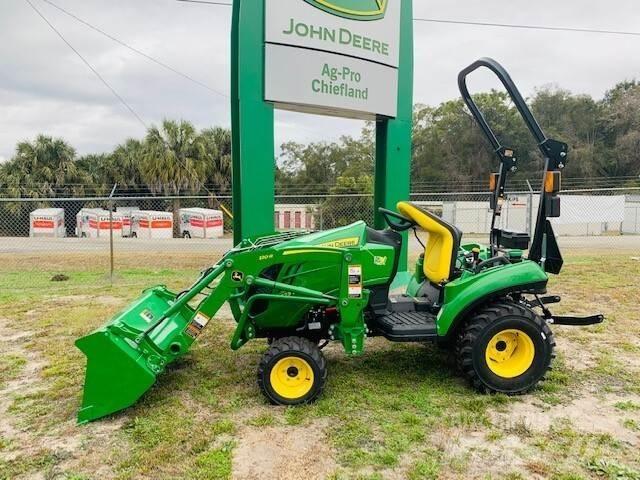 John Deere 1023E Kompaktní traktory