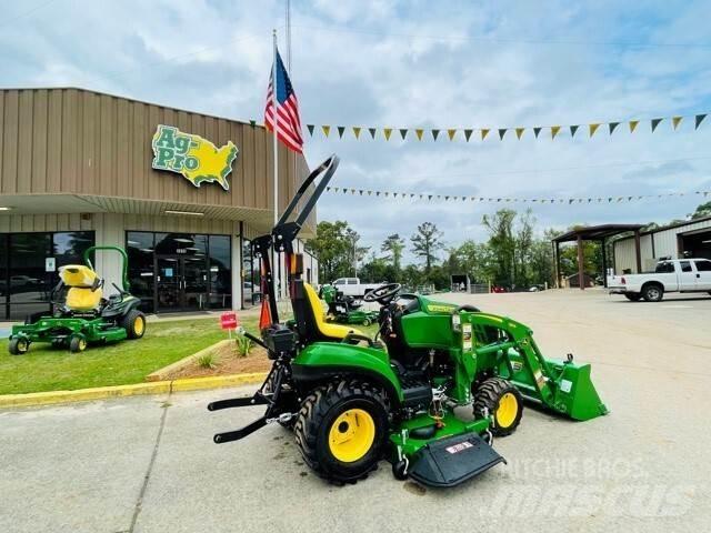 John Deere 1023E Kompaktní traktory