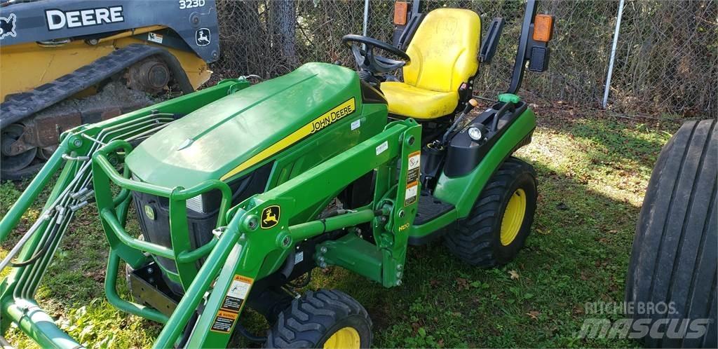 John Deere 1023E Kompaktní traktory