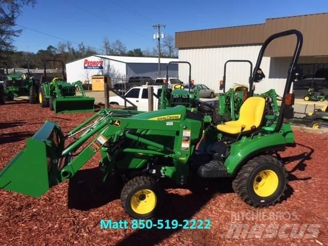 John Deere 1023E Kompaktní traktory