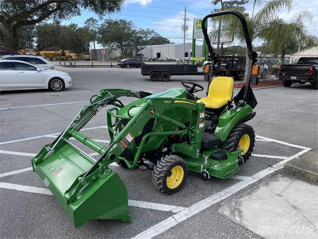 John Deere 1023E Kompaktní traktory