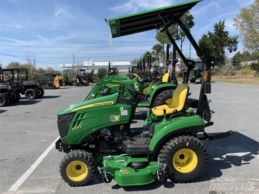 John Deere 1023E Kompaktní traktory