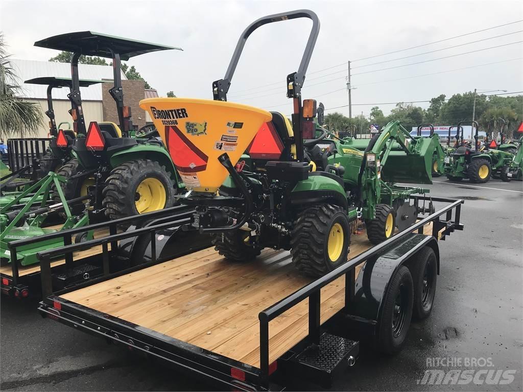 John Deere 1025R Kompaktní traktory