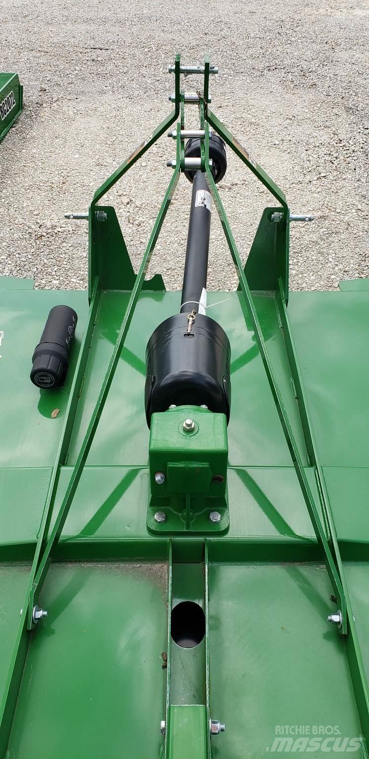 John Deere 1025R Kompaktní traktory