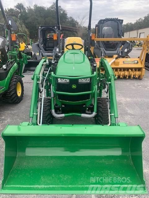 John Deere 1025R Kompaktní traktory