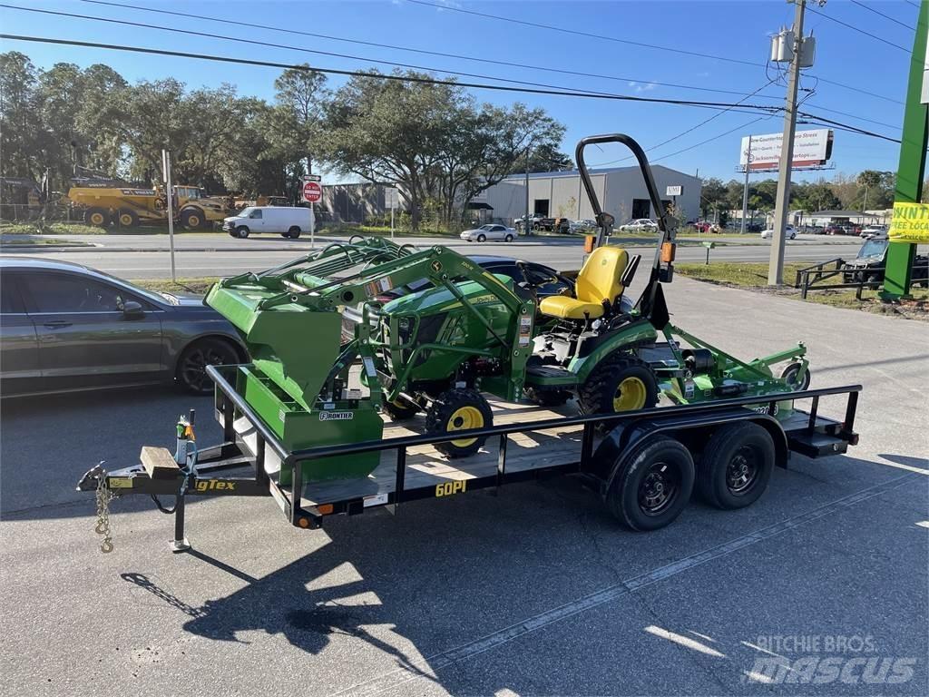 John Deere 1025R Kompaktní traktory