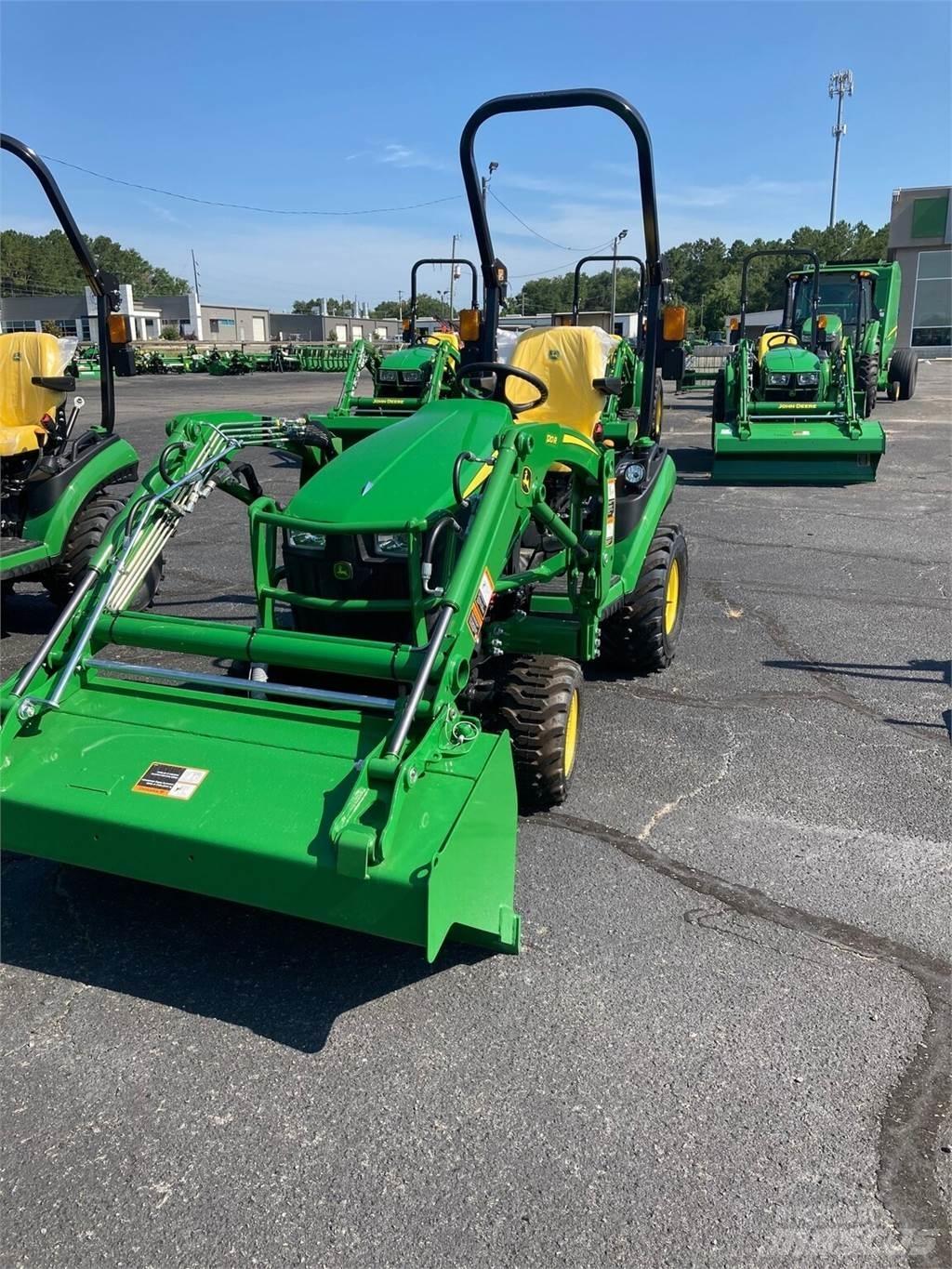 John Deere 1025R Kompaktní traktory