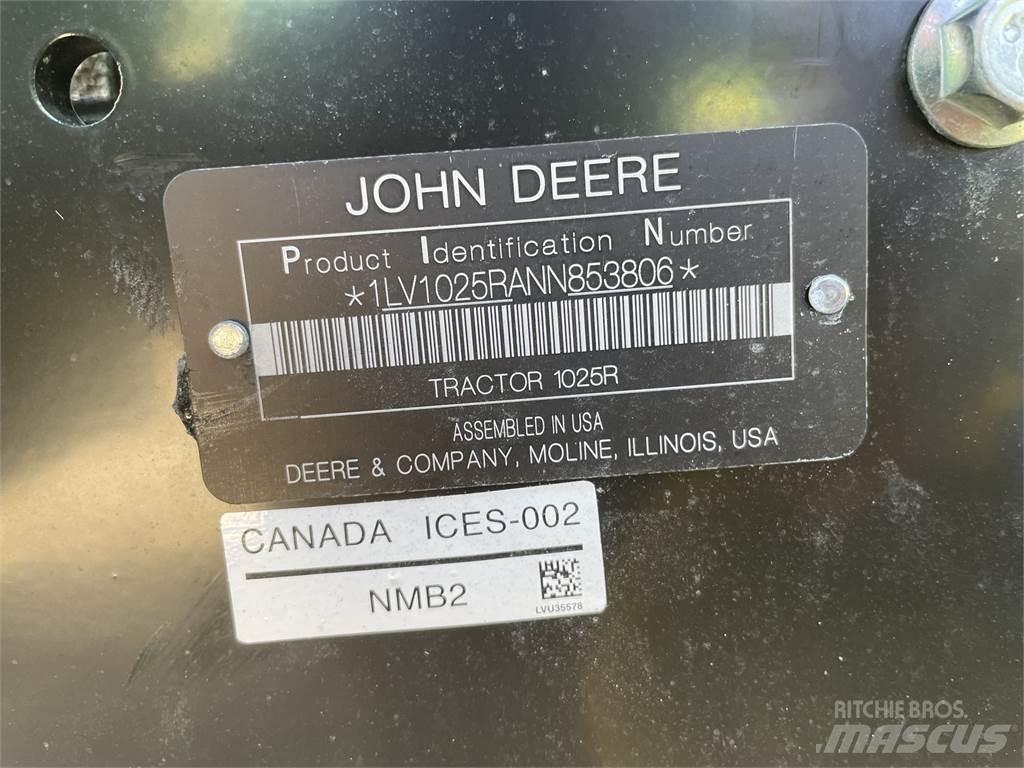 John Deere 1025R Kompaktní traktory