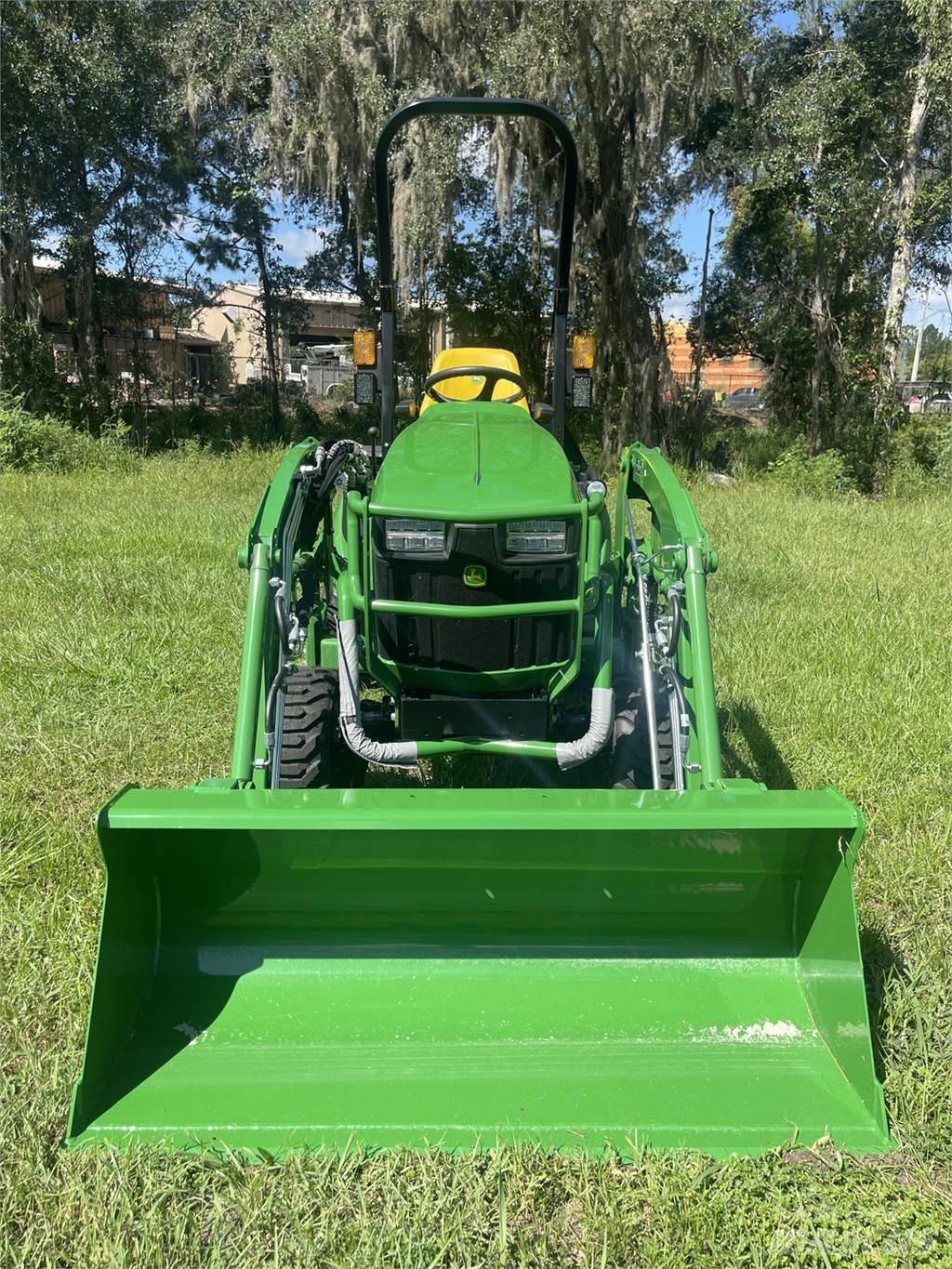 John Deere 1025R Kompaktní traktory