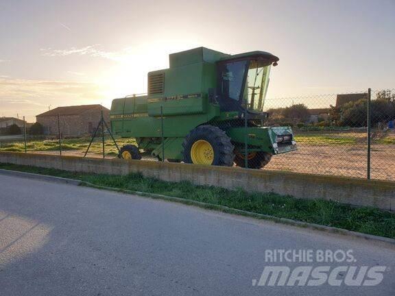 John Deere 1177 Sklízecí mlátičky