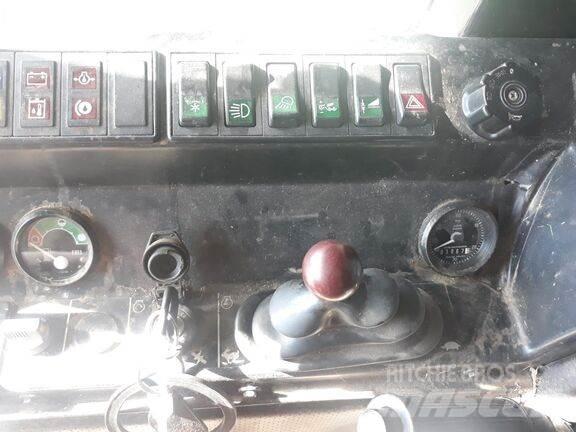 John Deere 1177 Sklízecí mlátičky