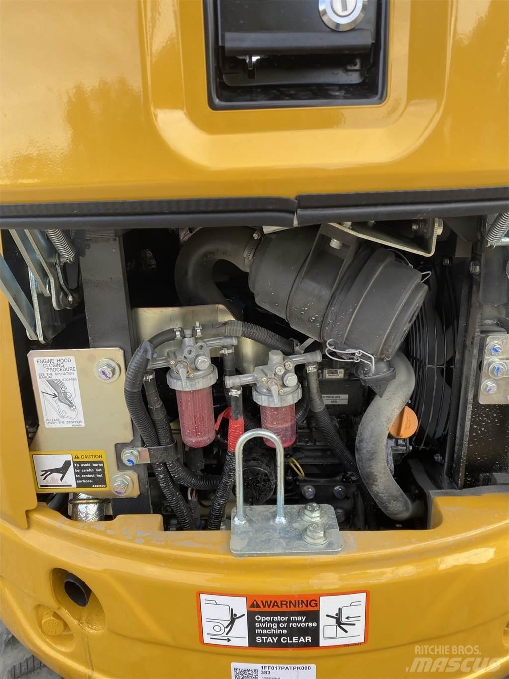 John Deere 17 P Mini rýpadla < 7t