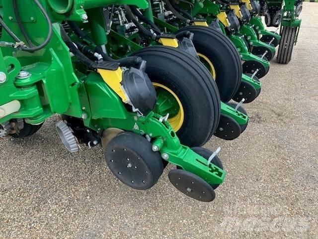 John Deere 1795 Sázecí stroje