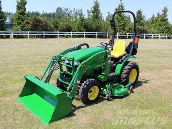 John Deere 2025R Kompaktní traktory