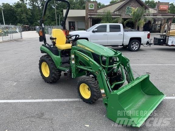 John Deere 2025R Kompaktní traktory