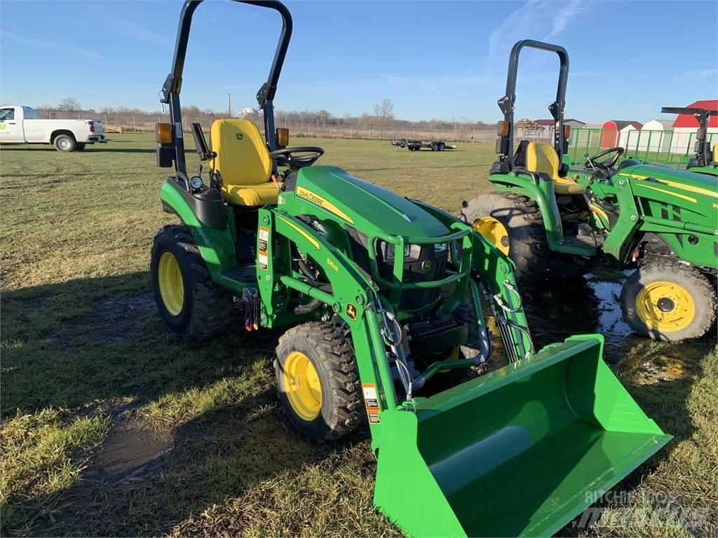 John Deere 2025R Kompaktní traktory