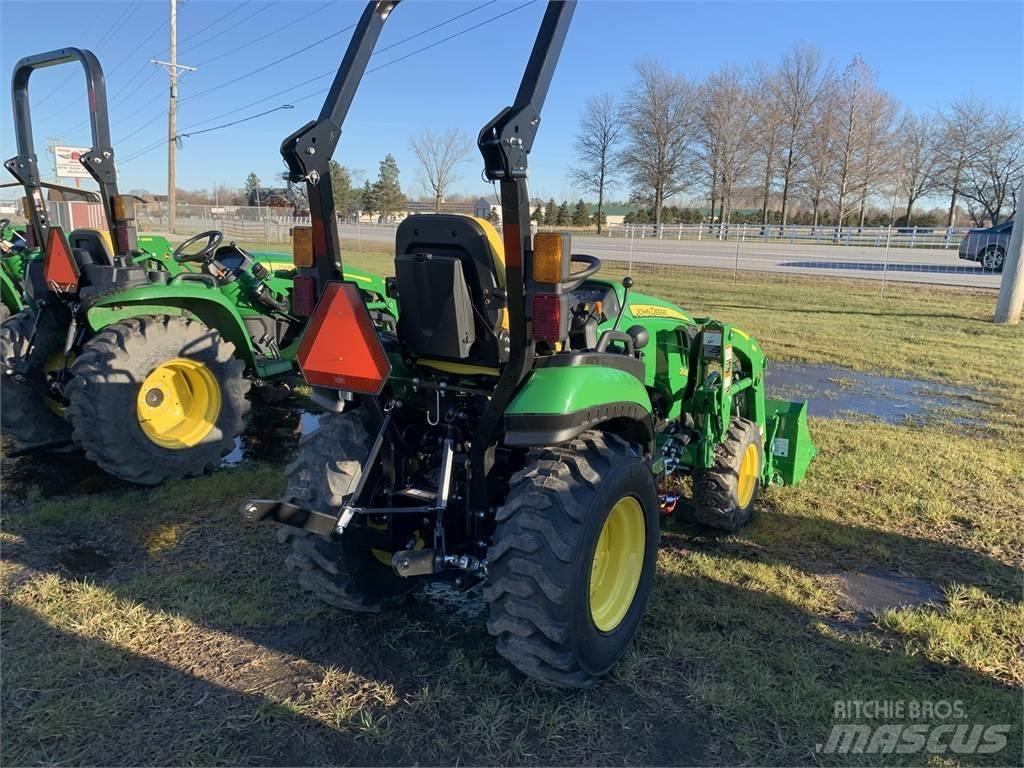 John Deere 2025R Kompaktní traktory
