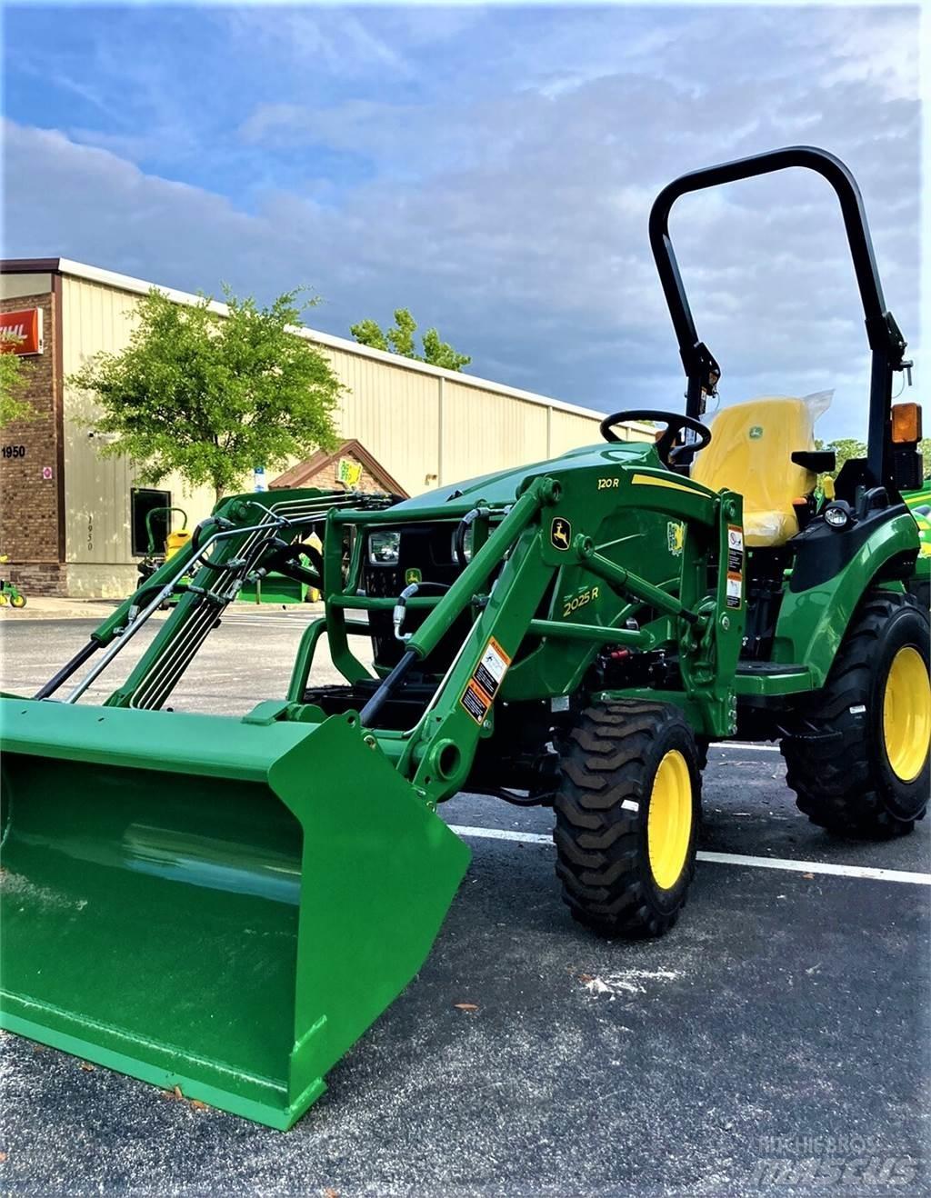 John Deere 2025R Kompaktní traktory