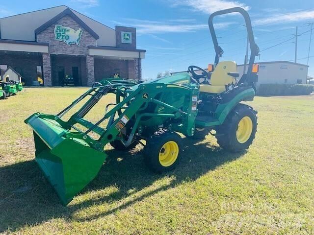 John Deere 2025R Kompaktní traktory