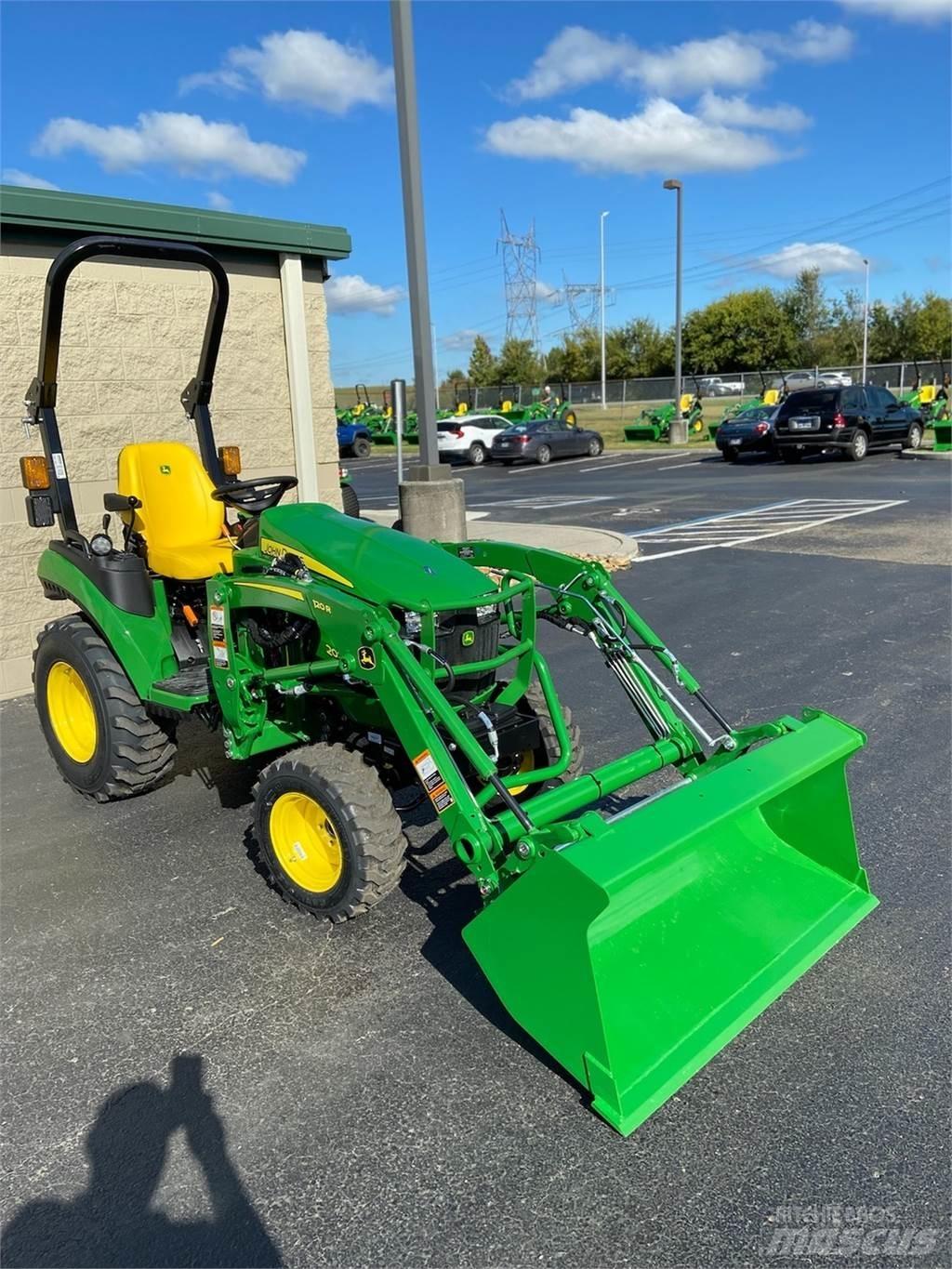 John Deere 2025R Kompaktní traktory