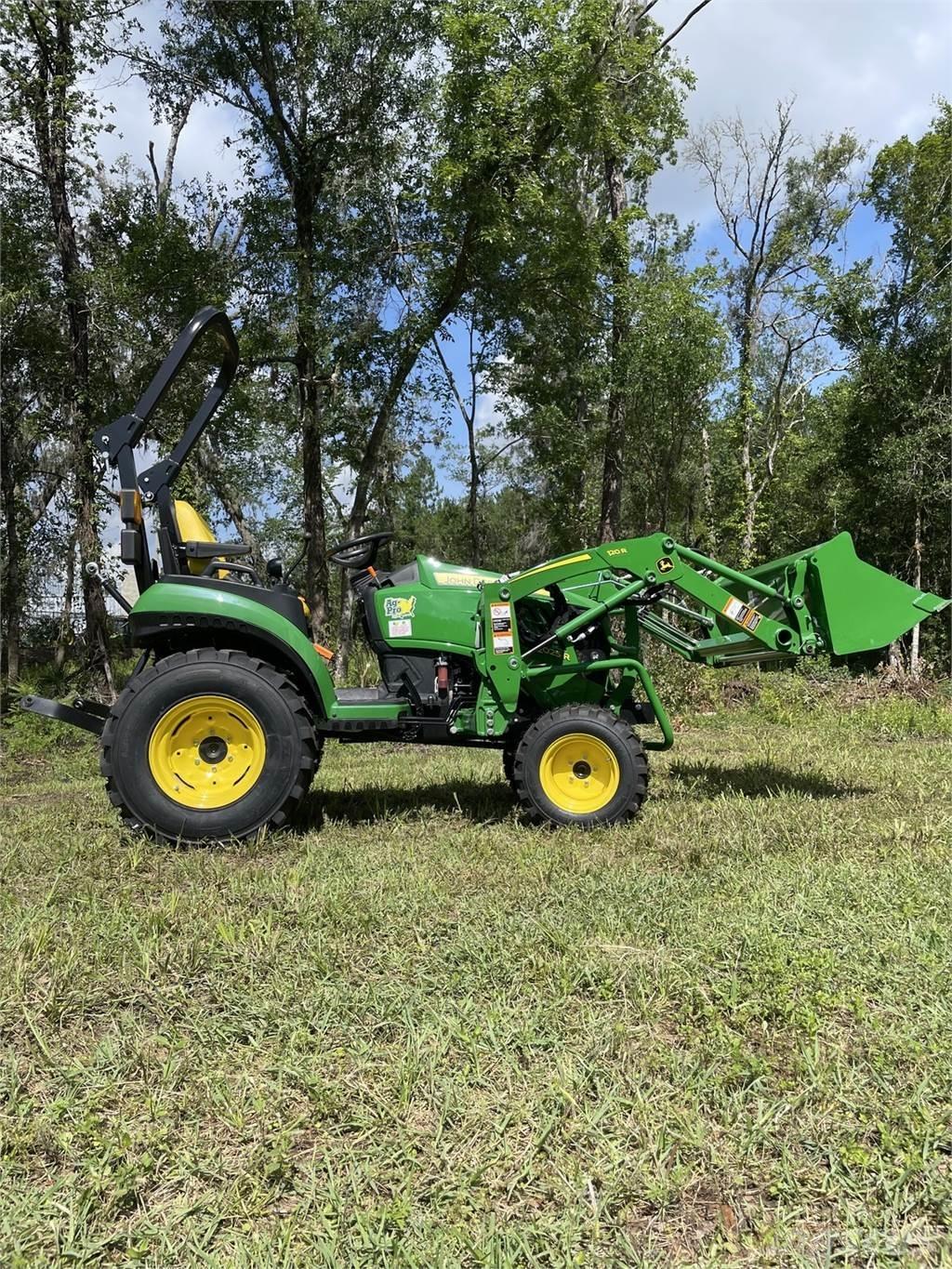 John Deere 2025R Kompaktní traktory