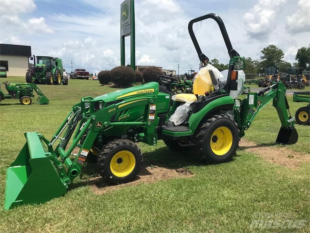 John Deere 2025R Kompaktní traktory