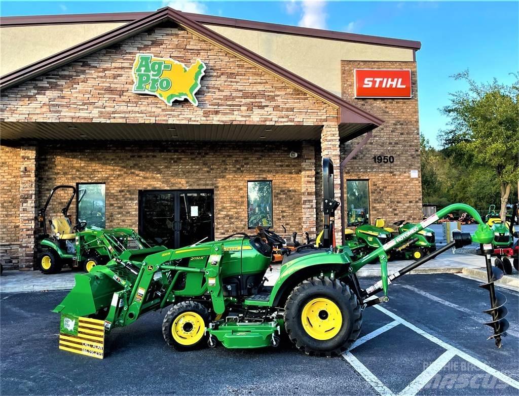 John Deere 2032R Kompaktní traktory