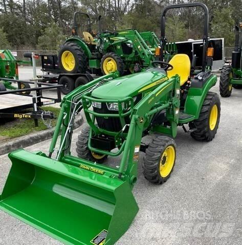 John Deere 2038R Kompaktní traktory
