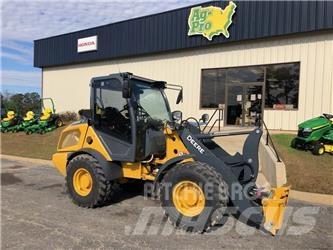 John Deere 204 G Mininakladače
