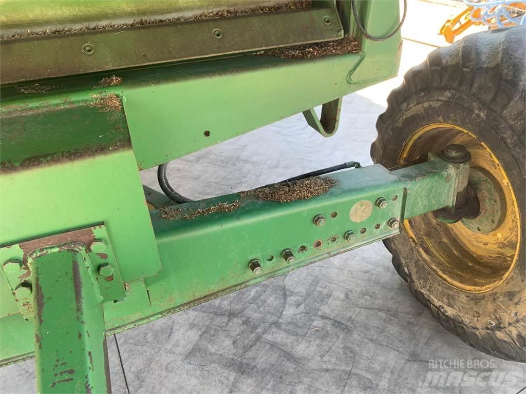 John Deere 2258 Sklízecí mlátičky