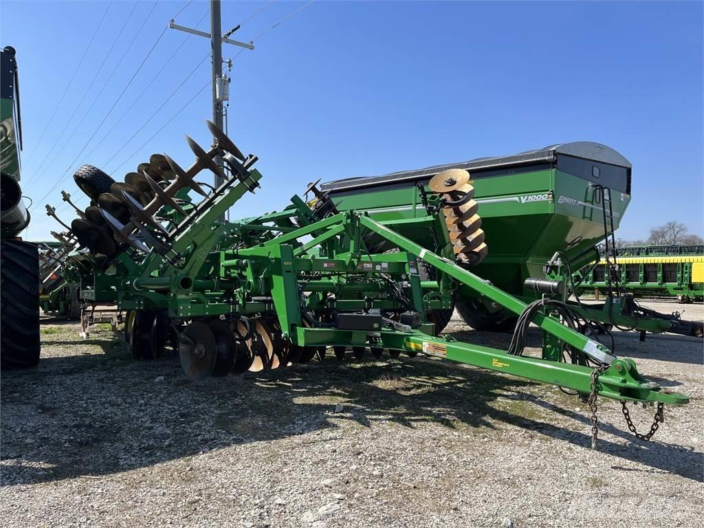 John Deere 2730 Další stroje na zpracování půdy a příslušenství