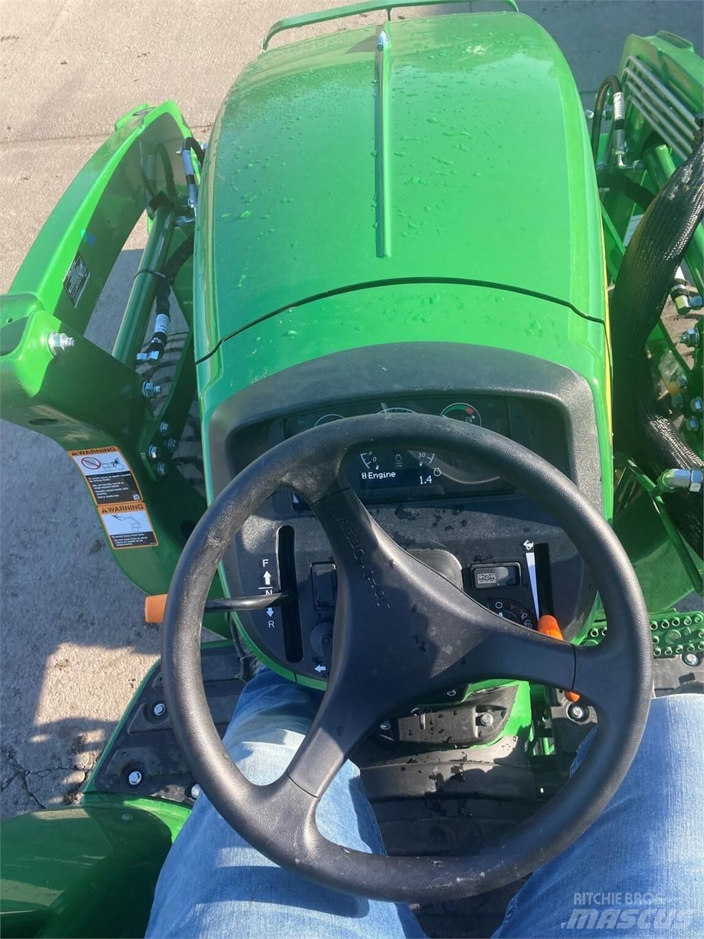 John Deere 3025D Kompaktní traktory