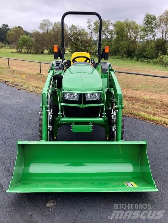 John Deere 3025D Kompaktní traktory