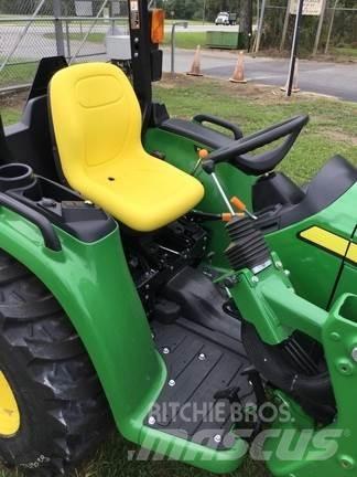 John Deere 3025E Kompaktní traktory