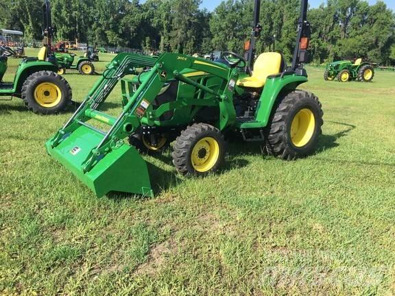 John Deere 3025E Kompaktní traktory