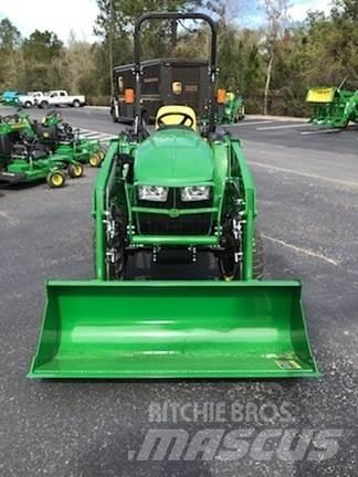 John Deere 3025E Kompaktní traktory