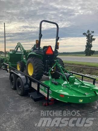 John Deere 3025E Kompaktní traktory