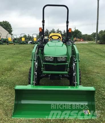 John Deere 3025E Kompaktní traktory