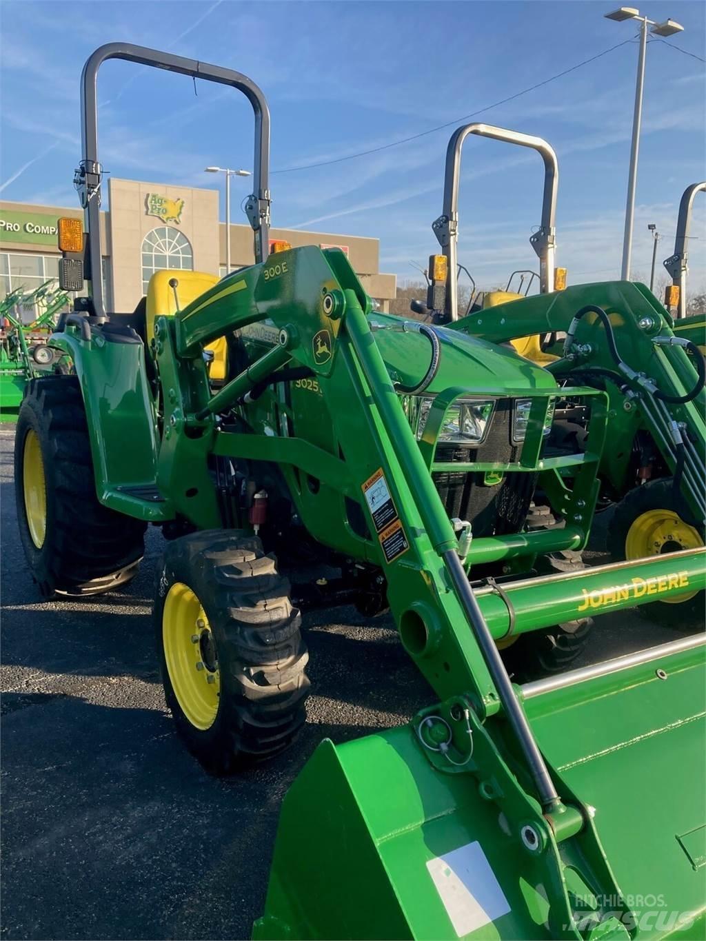 John Deere 3025E Kompaktní traktory