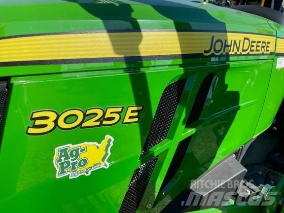 John Deere 3025E Kompaktní traktory