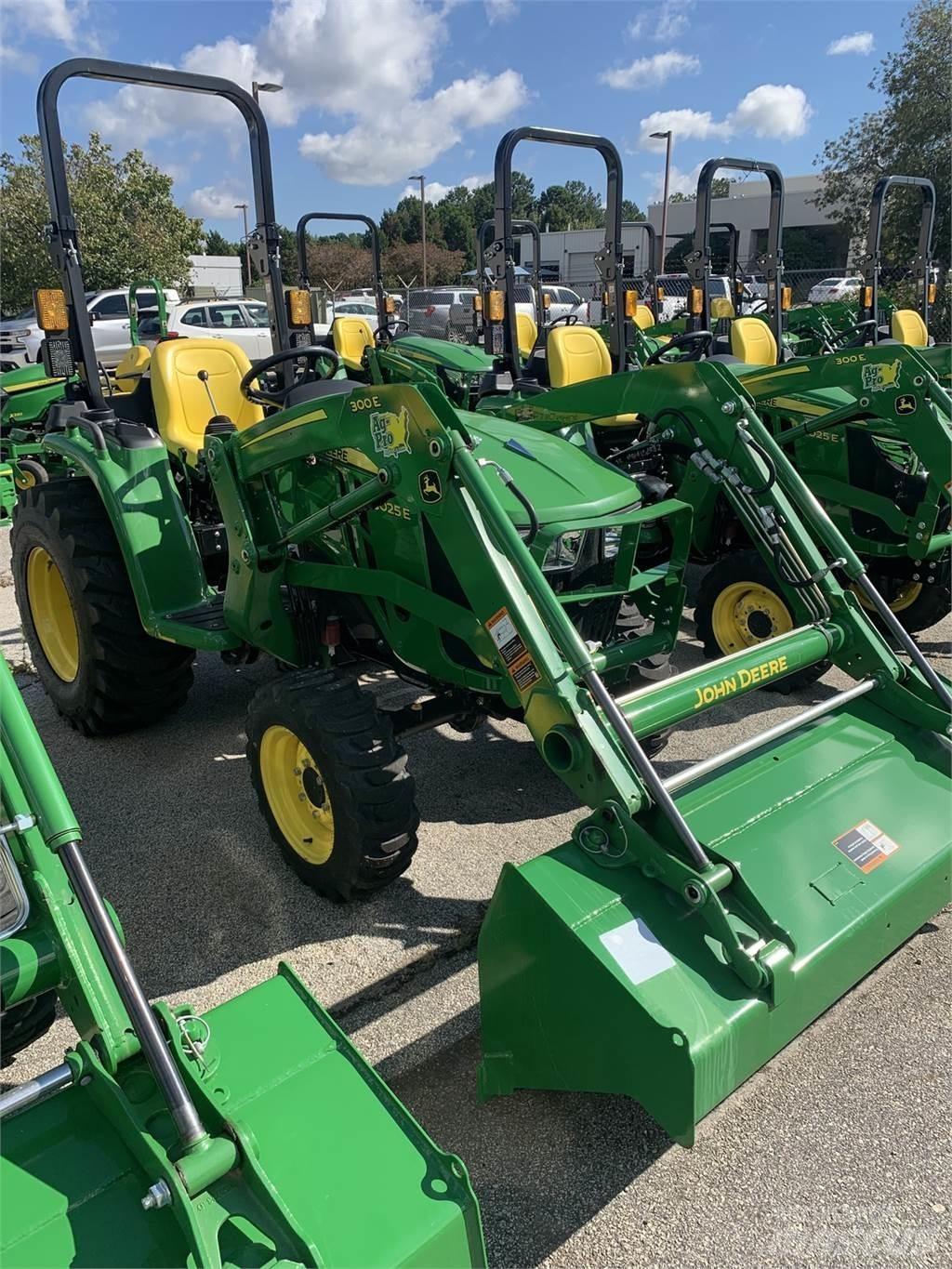 John Deere 3025E Kompaktní traktory