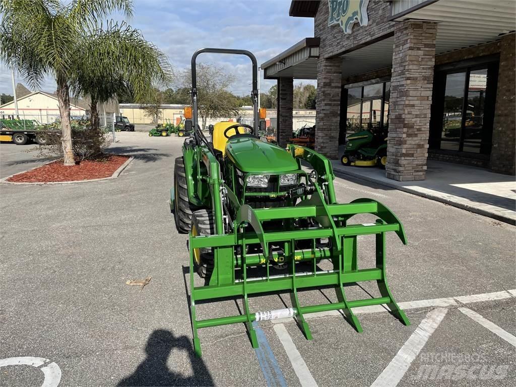 John Deere 3032E Kompaktní traktory