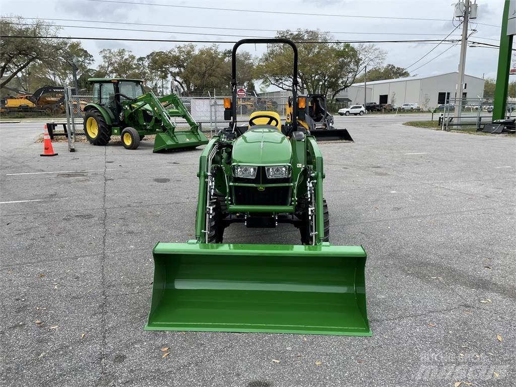 John Deere 3032E Kompaktní traktory