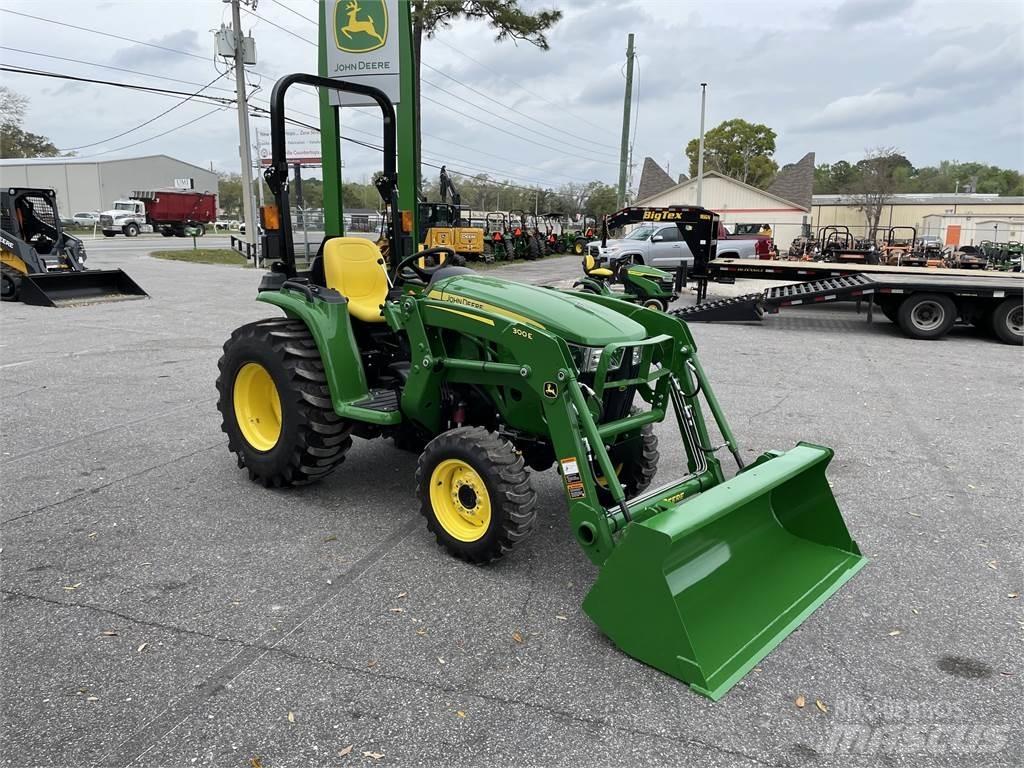 John Deere 3032E Kompaktní traktory