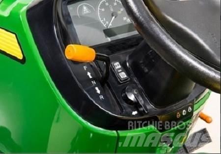 John Deere 3035D Kompaktní traktory